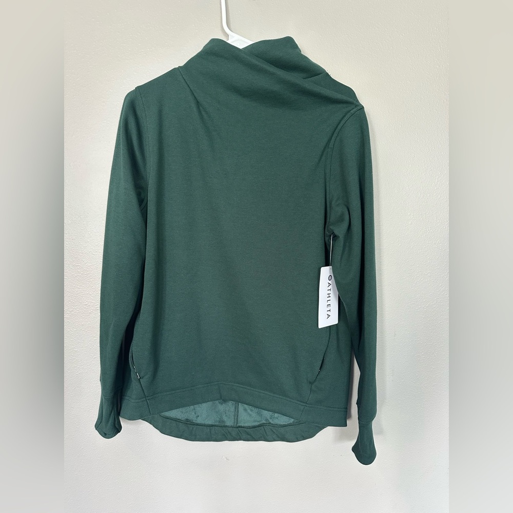 Green Athleta Long Sleeve Top